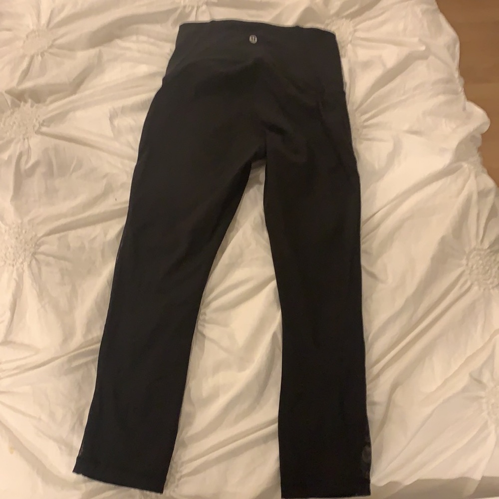Lululemon crop leggings - Picture 2 of 3